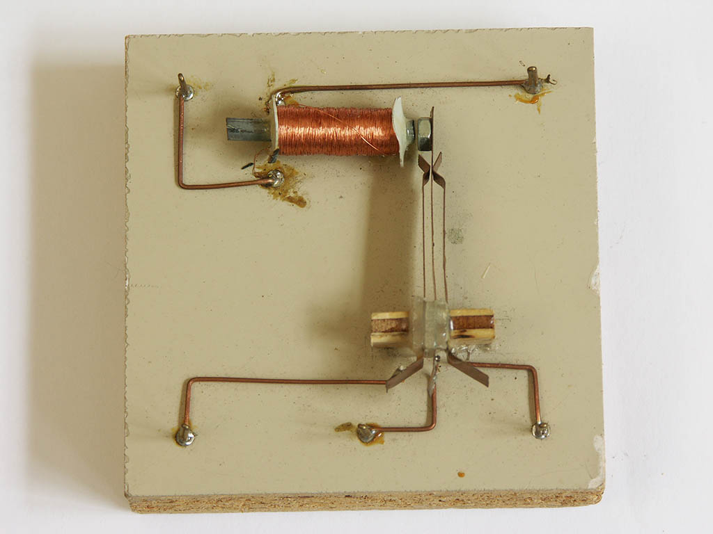 A simple relay i built in school, somewhere in 7th or 8th grade