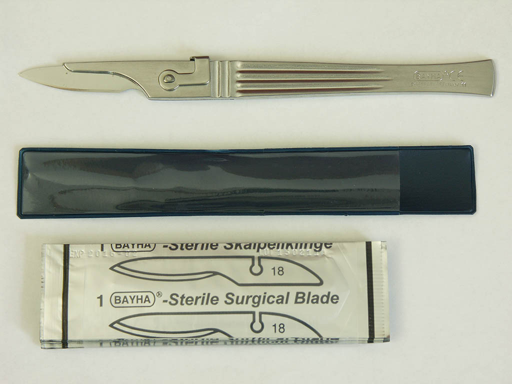 Surgical blades - Very useful for precise cutting of paper and many other materials